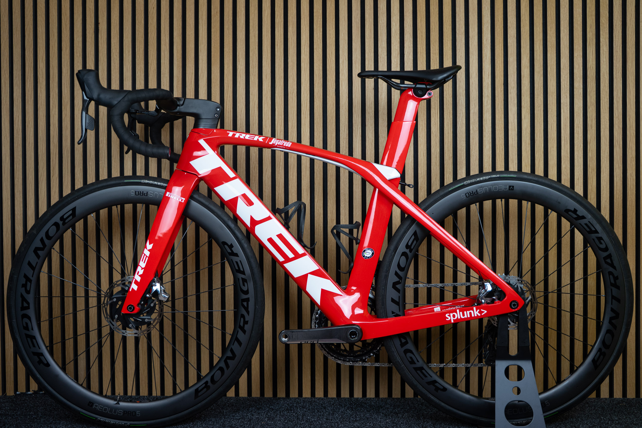Trek Madone SLR9 DISC 